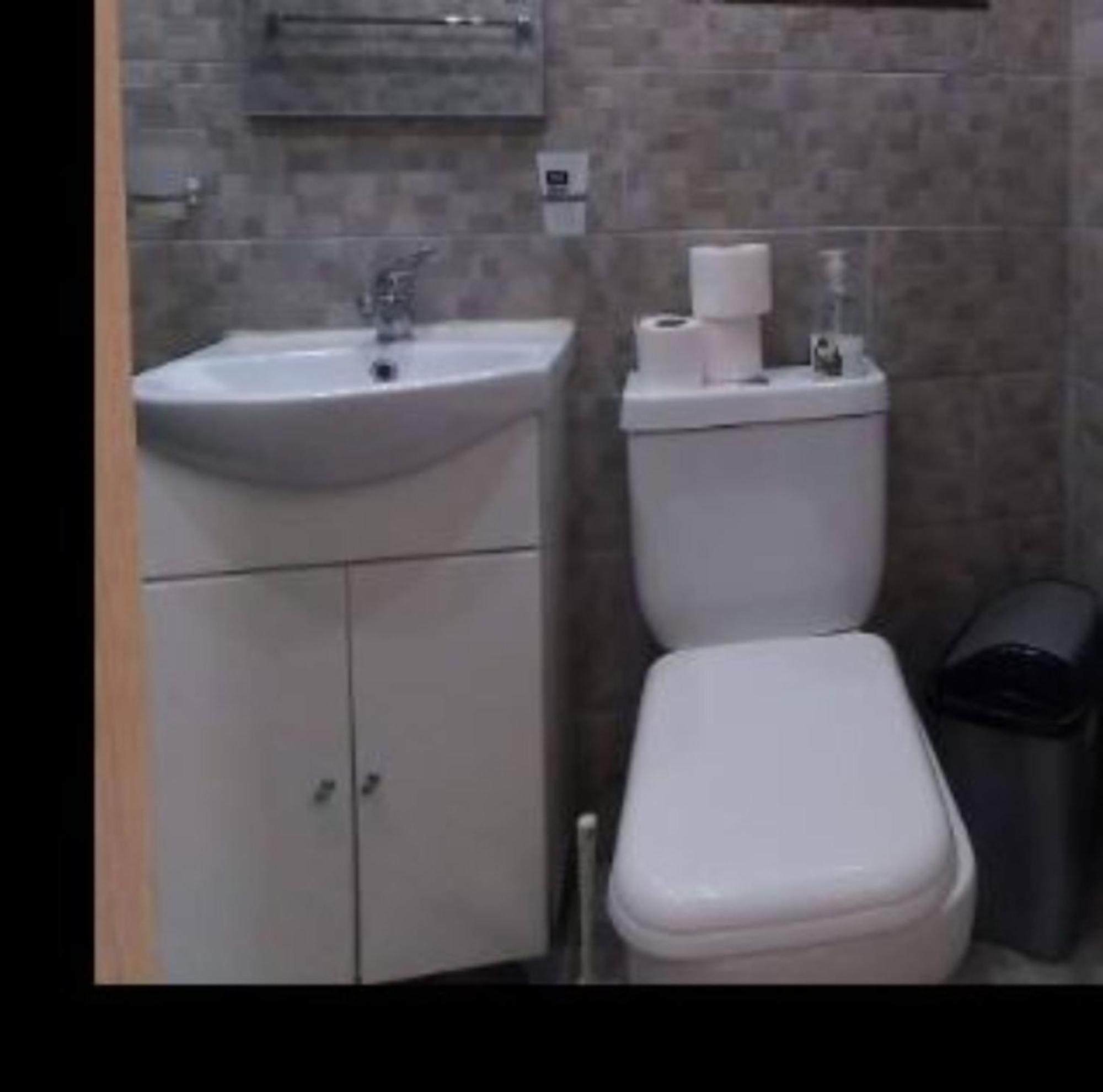 Apartment 2 Bedroom Very *